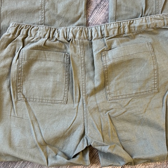 New York and company size S - Picture 2 of 4